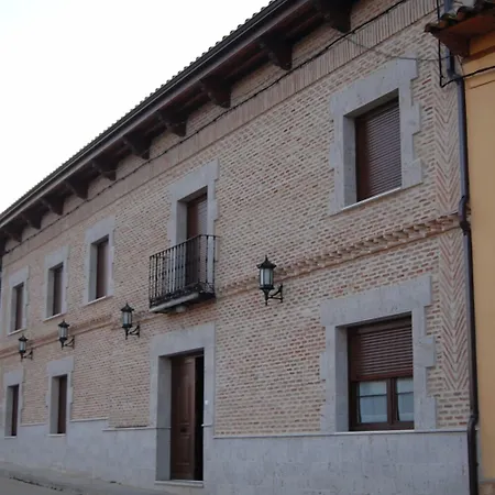 Hotel La Casona De Dona Petra Villarmentero de Campos